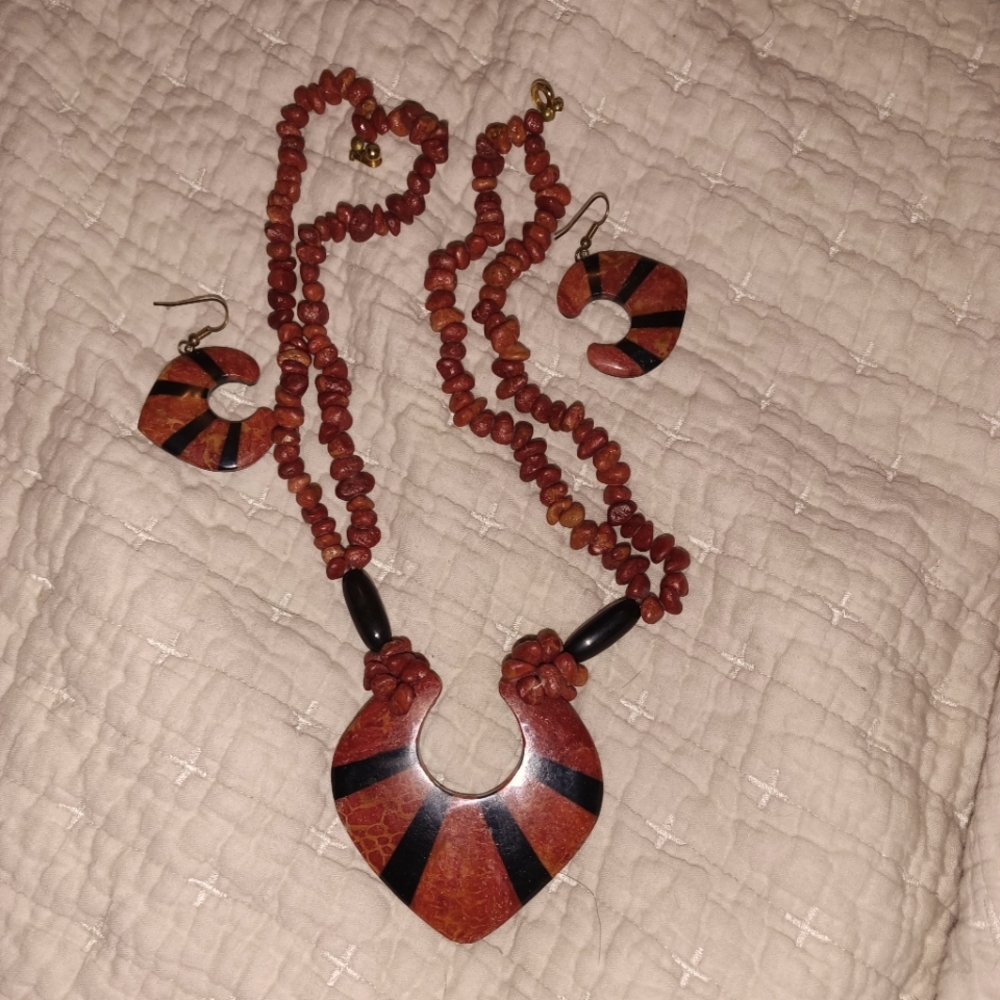 Vintage Necklace with earrings